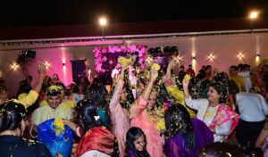 Aapno Parivar Holi millan